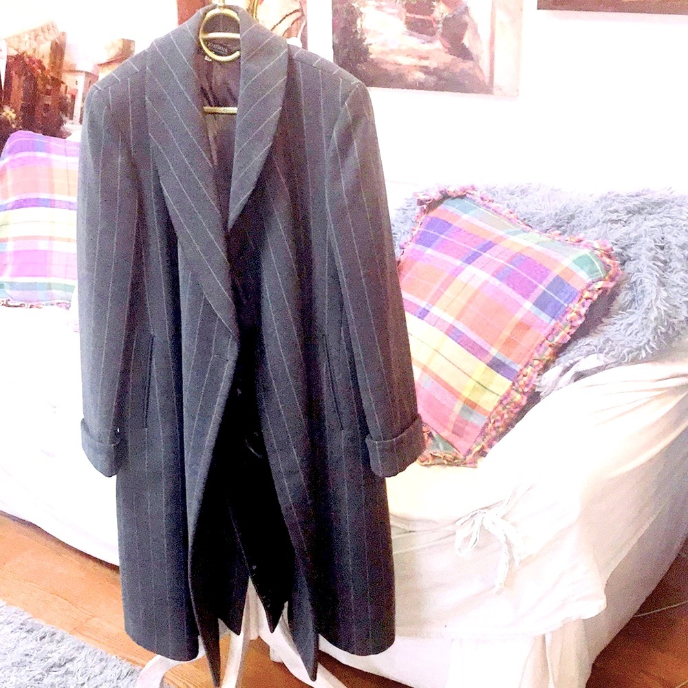 Authentic Giorgio Armani oversized coat. Size 42